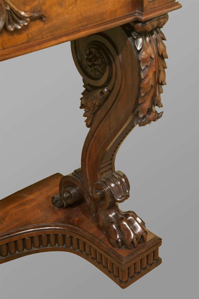 Elaborately Carved Mahogany Console Table of Large In Good Condition For Sale In Salisbury, GB