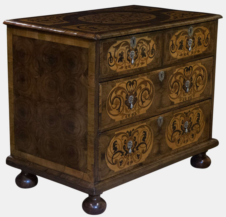 British William & Mary Chest of Drawers For Sale