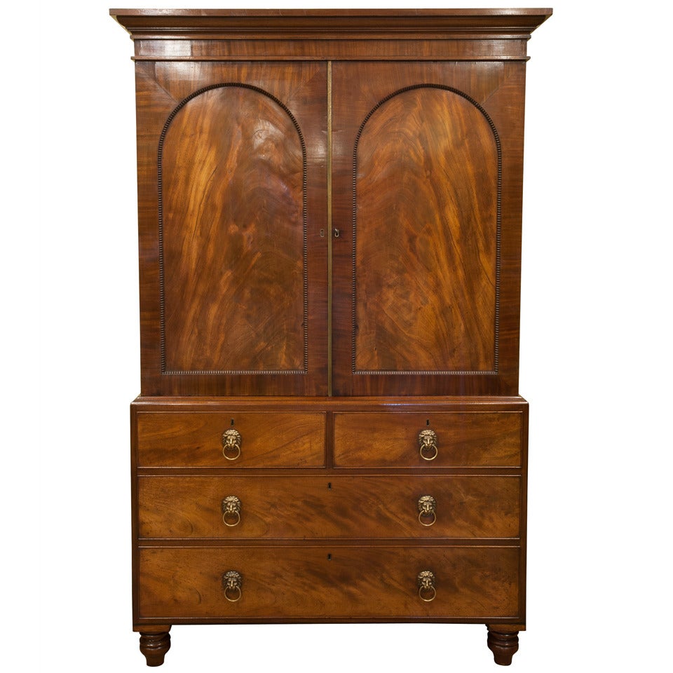 Mahogany Linen Press