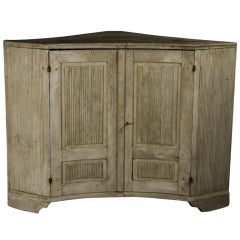 Gustavian Corner Cupboard 