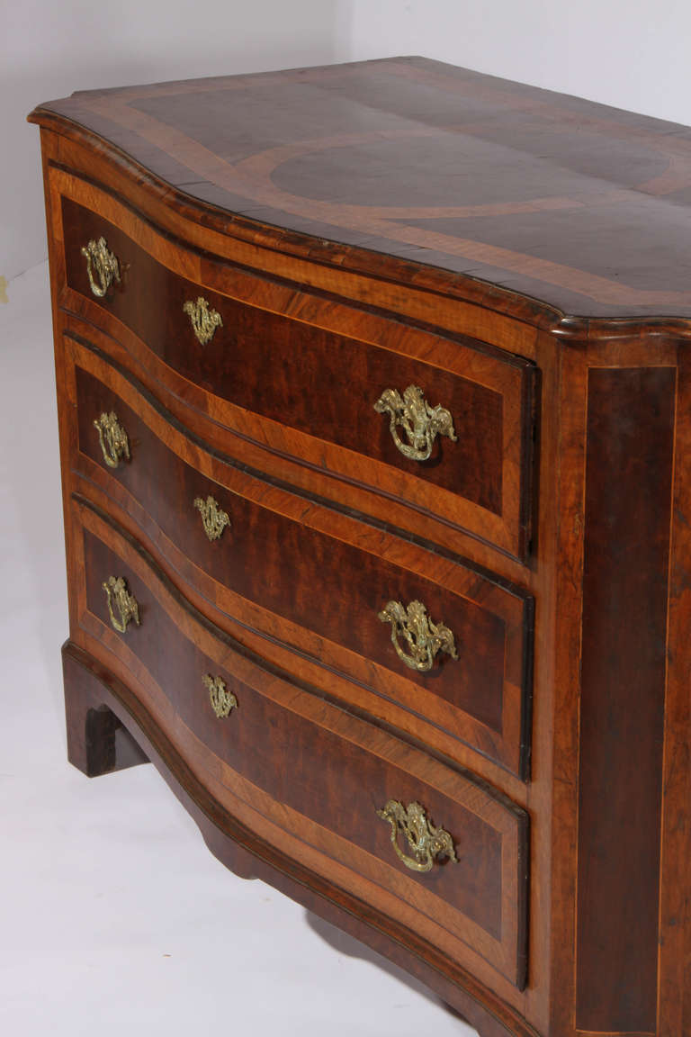 18th Century Italian Commode In Good Condition In Gloucestershire, GB