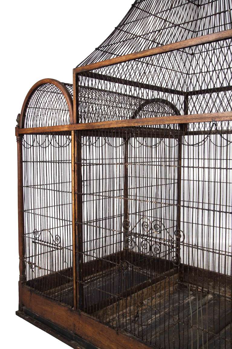 Late 19th Century Birdcage In Excellent Condition In Gloucestershire, GB