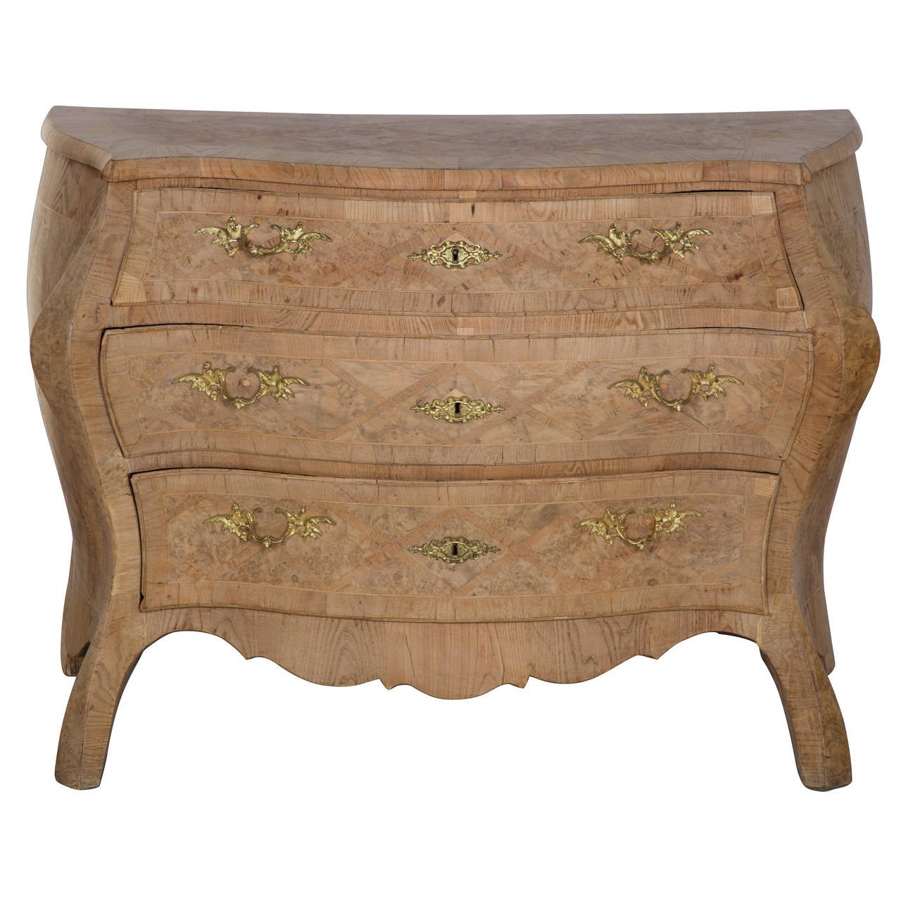 A Swedish Bombe Burr Elm Commode. In Good Condition In Gloucestershire, GB