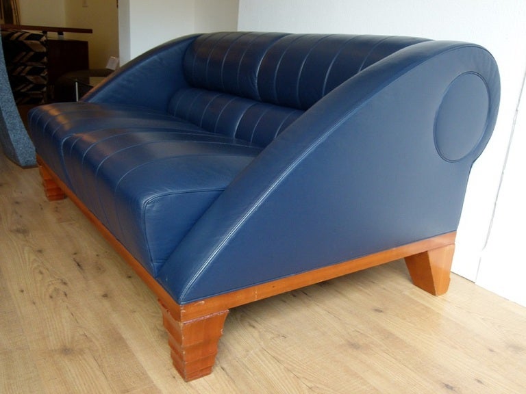 Vintage Aries Sofa by Leon Krier for Giorgetti, Italy, circa 1993 In Excellent Condition For Sale In London, GB