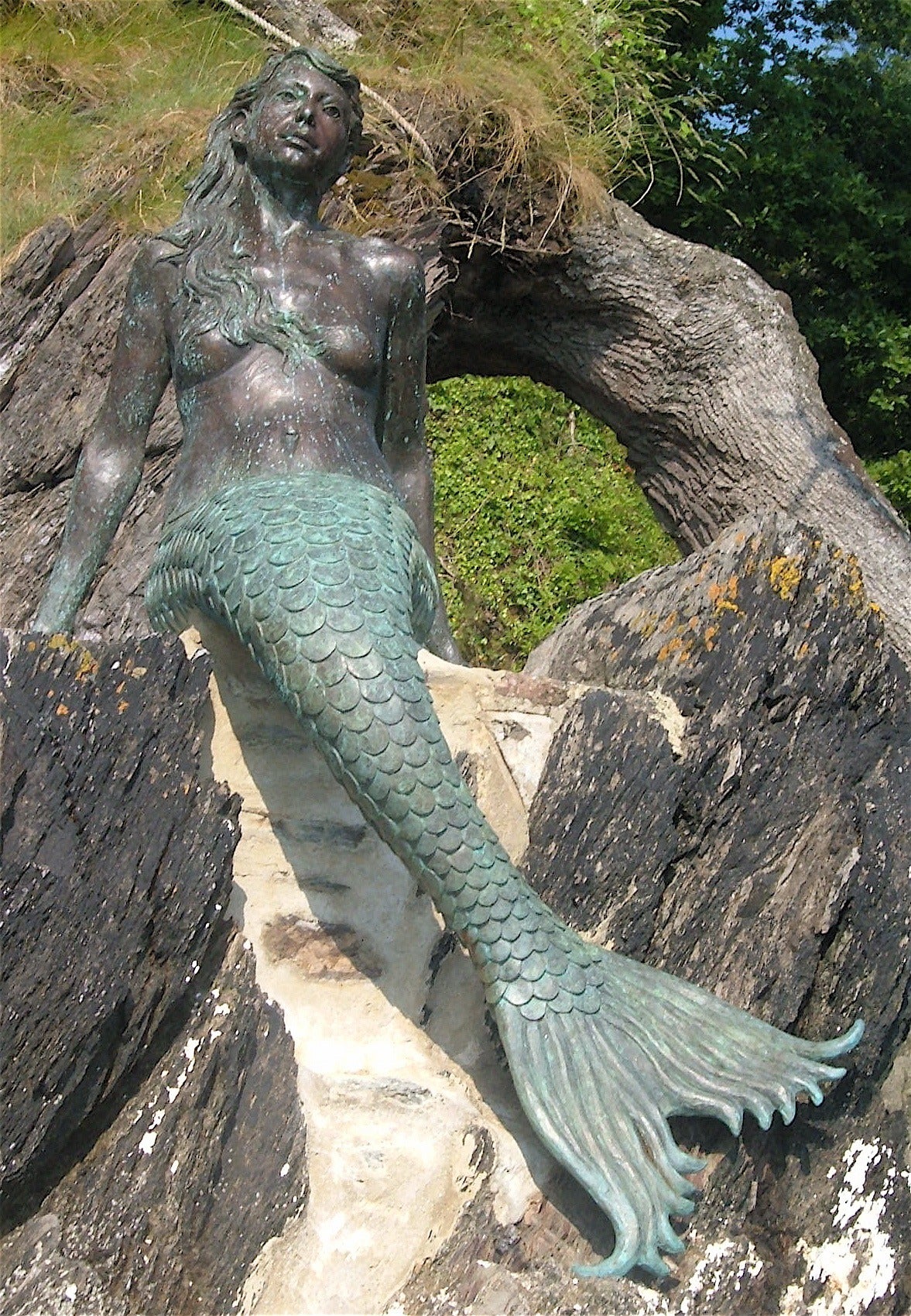 Contemporary Life-Size Bronze Sculpture of a Mermaid by Elisabeth Hadley In Excellent Condition For Sale In London, GB