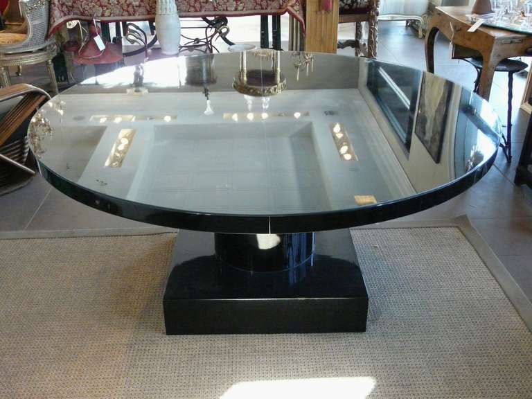 Black Piano Lacquer Dining or Center Pedestal Table In Good Condition For Sale In South Coast, CA