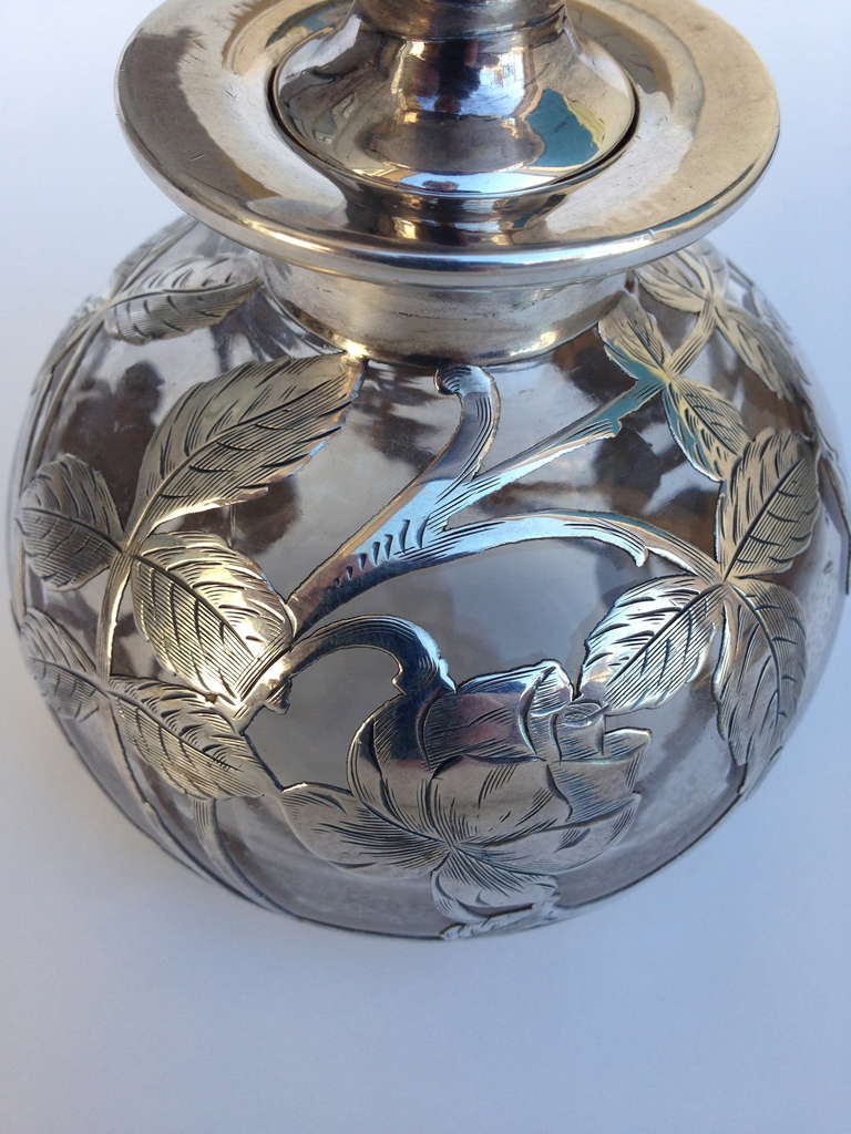 Large Art Nouveau Silver Overlay Perfume Bottle, circa 1900 In Excellent Condition For Sale In Redding, CA