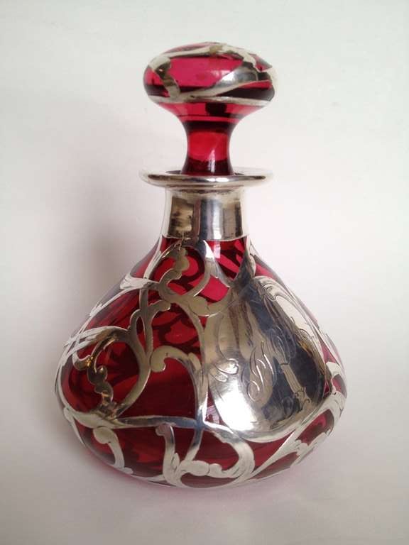 Steuben Glass Alvin Silver Overlay Perfume Bottle circa 1900 In Excellent Condition In Redding, CA
