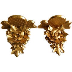 A Fabulous Pair of Large Italian Carved Giltwood Wall Brackets Floral Motif circa 1940s