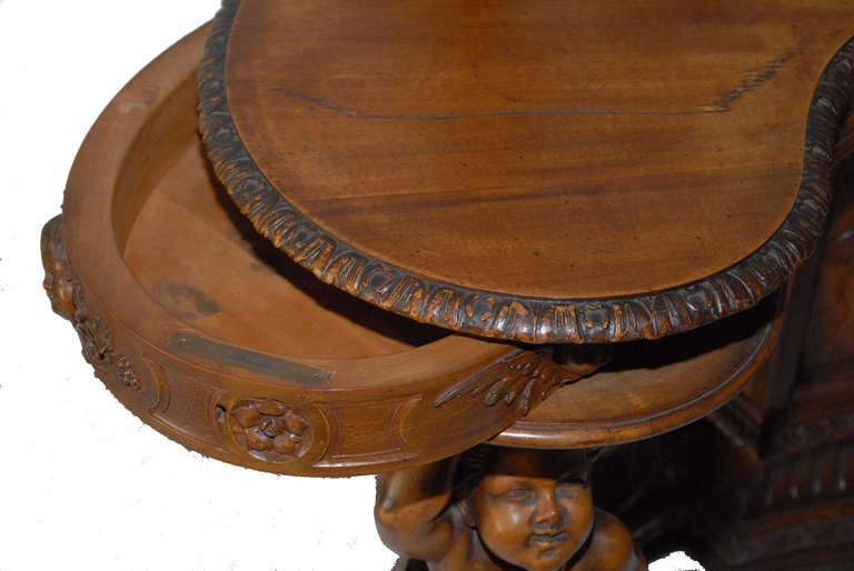Important Renaissance Revival Walnut Desk by Valentino Besarel, 19th Century 2
