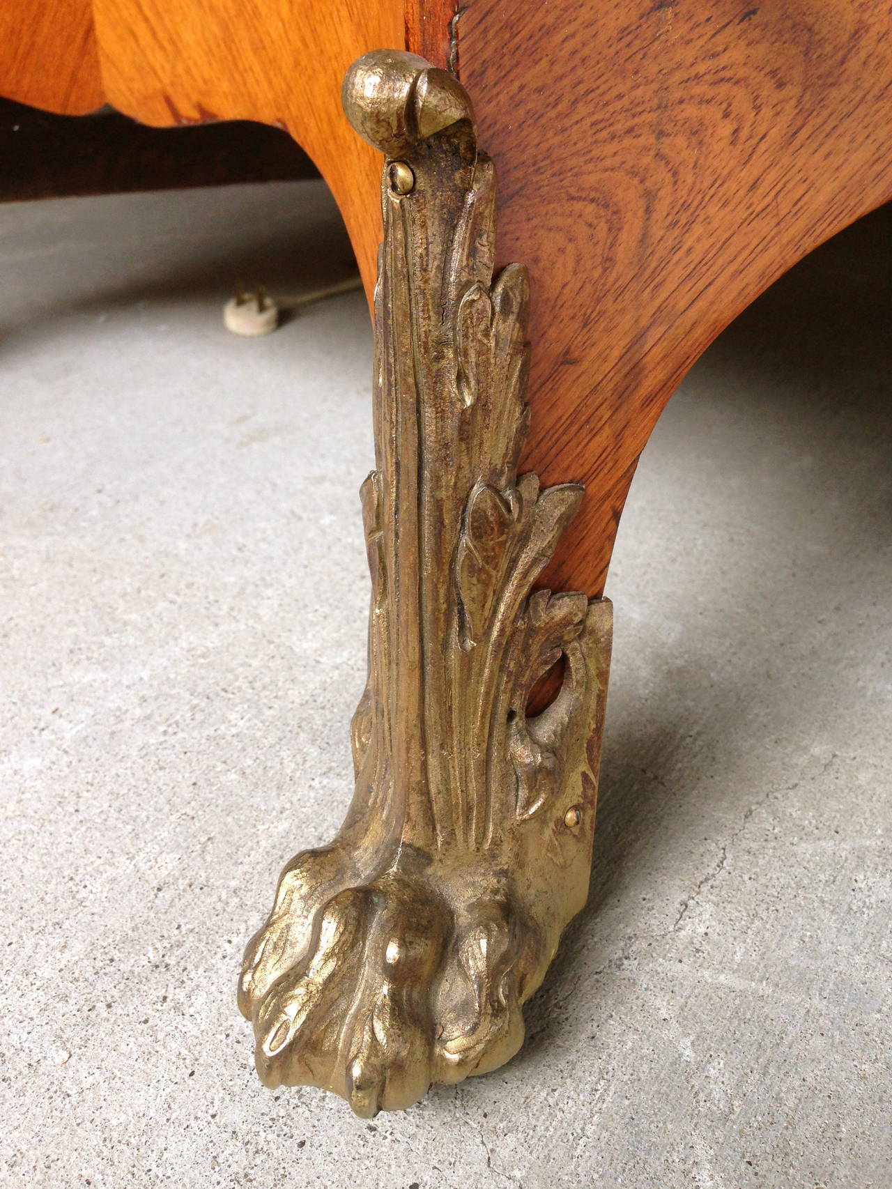Kingwood Fine Quality French 19th Century Vitrine Cabinet Gilt Bronze Figural Mounts