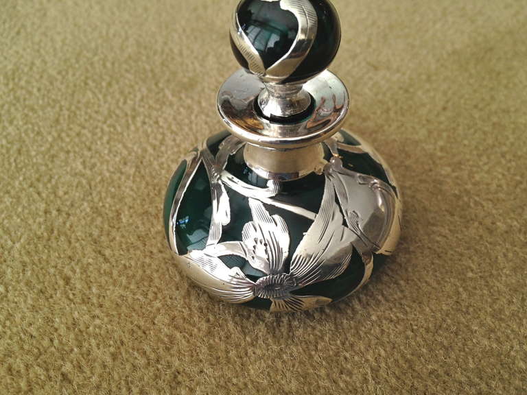 Art Nouveau Silver Overlay Perfume Bottle c.1900 In Excellent Condition In Redding, CA