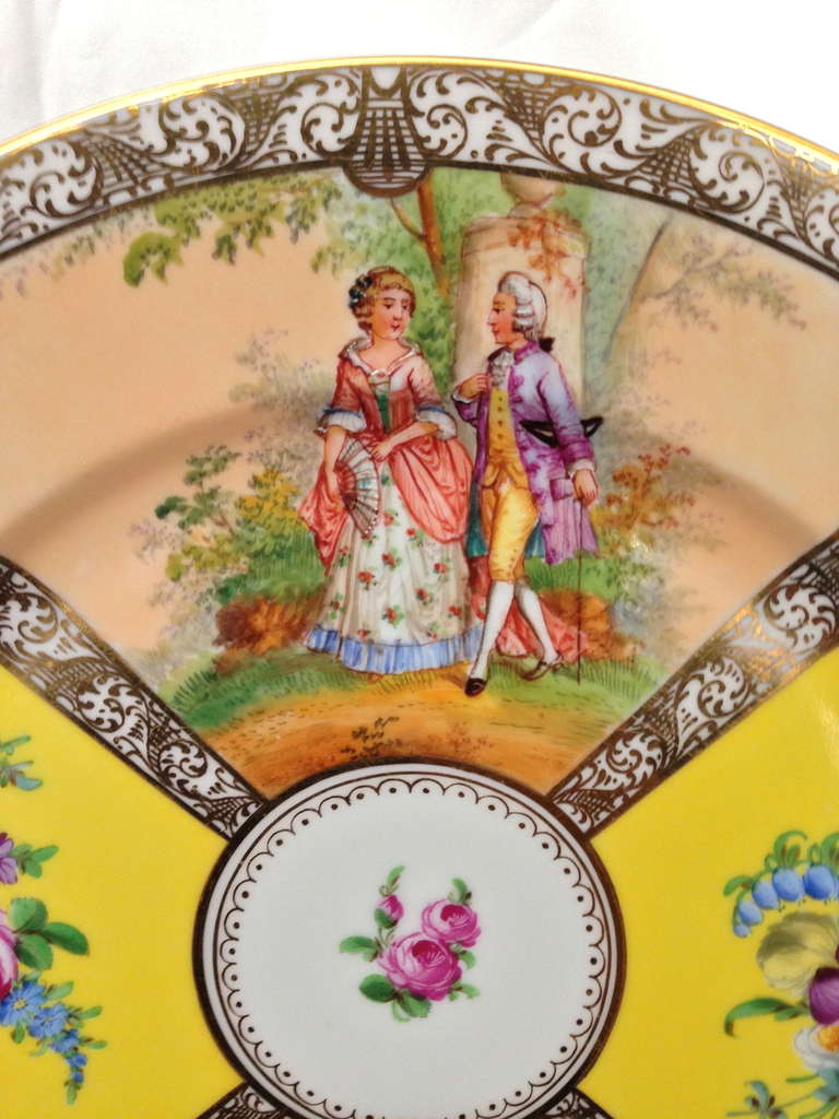 12 Yellow Lamm Dresden Courtship Scene Service Plates c. 1900 In Excellent Condition In Redding, CA