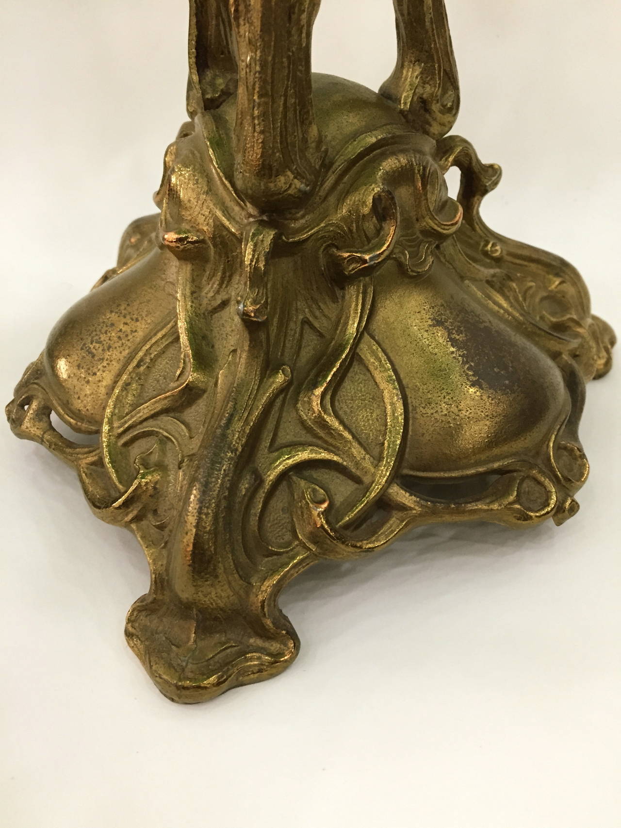 Early 20th Century Art Nouveau Loetz Style Spider Web Bowl on Stand, circa 1900