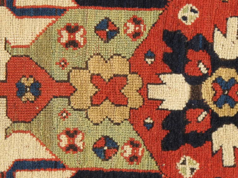 Antiker russischer Kazak-Teppich (Russisch) im Angebot
