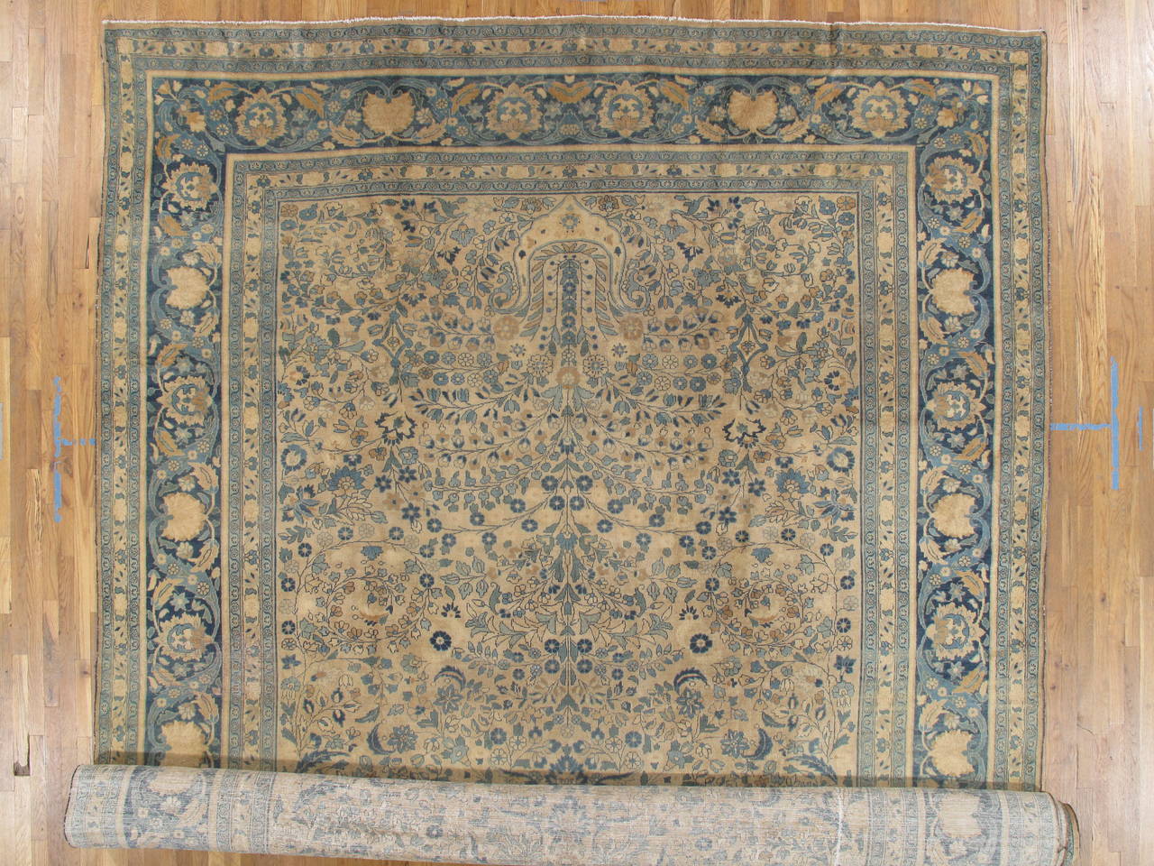 Antique Mashad Persian Carpet, Fine weave, Softs Blues, Beige, Soft Taupe For Sale 4