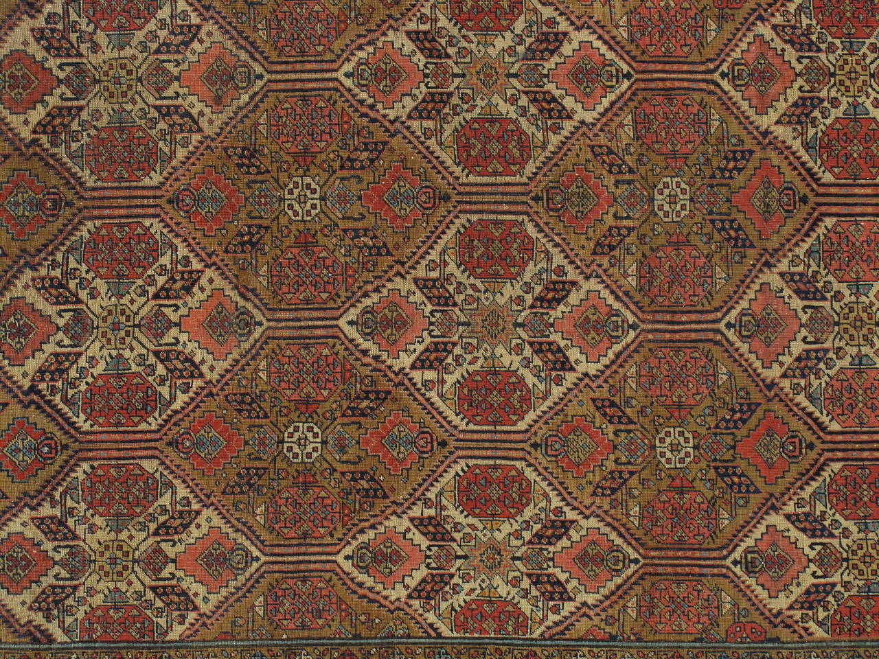Heriz Serapi Antique Persian Serab Carpet, Handmade Wool Oriental Rug, Camel Hair, Ivory For Sale