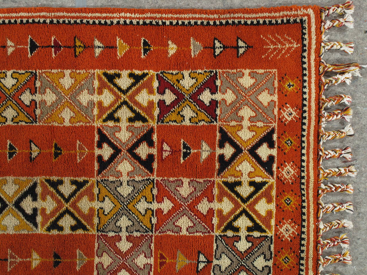 Vintage Moroccan Carpet For Sale at 1stdibs