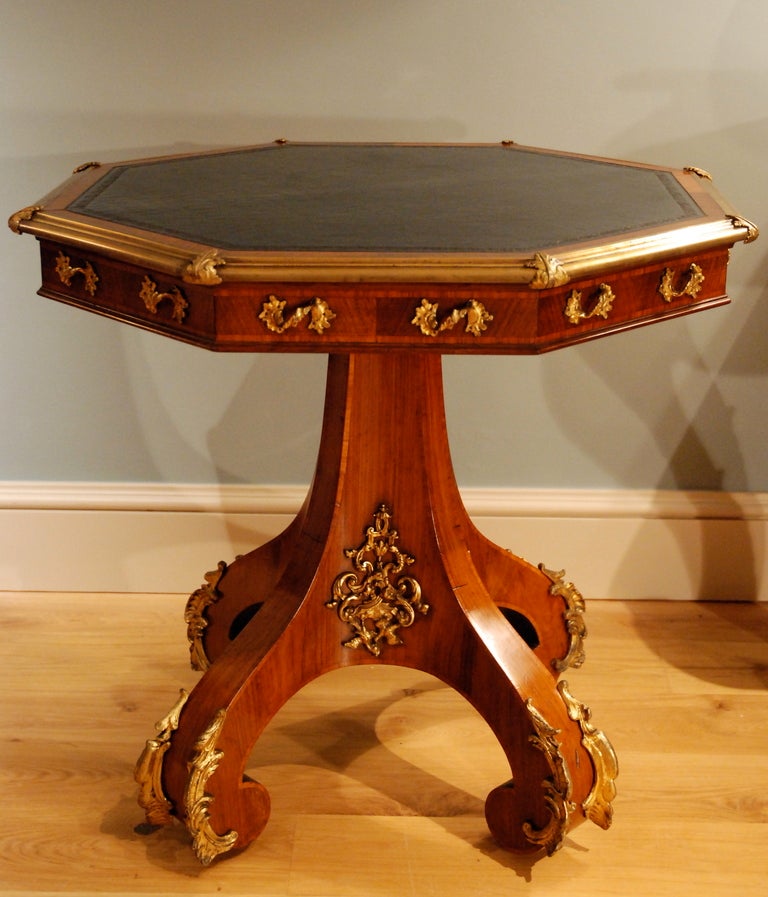 William IV Early 19th Century Octagonal Centre Table For Sale