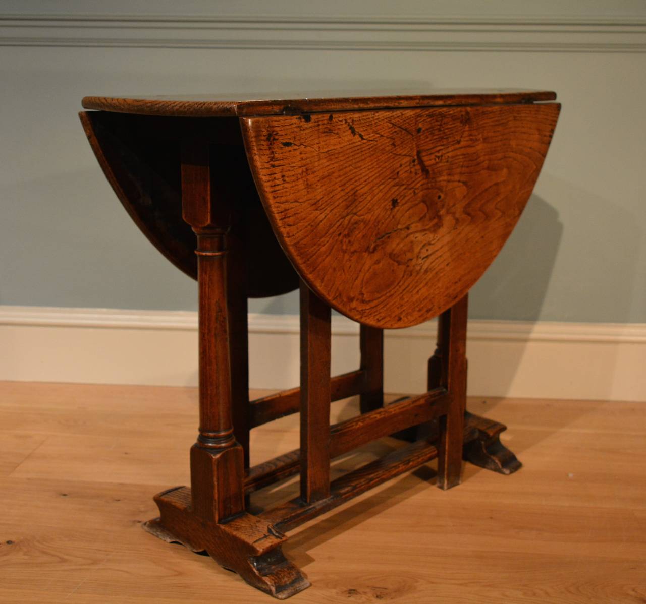 Small Late 17th Century Oak GateLeg Table at 1stdibs