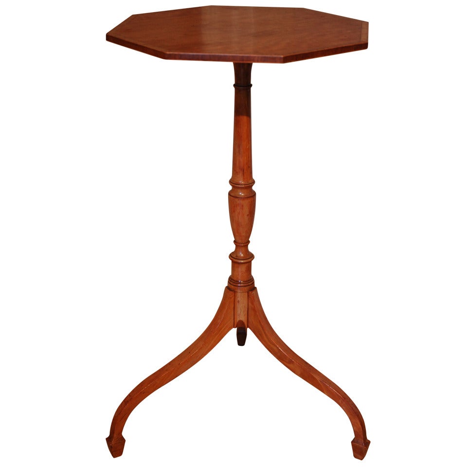 An 18th Century Elegant Satinwood Tripod Table For Sale