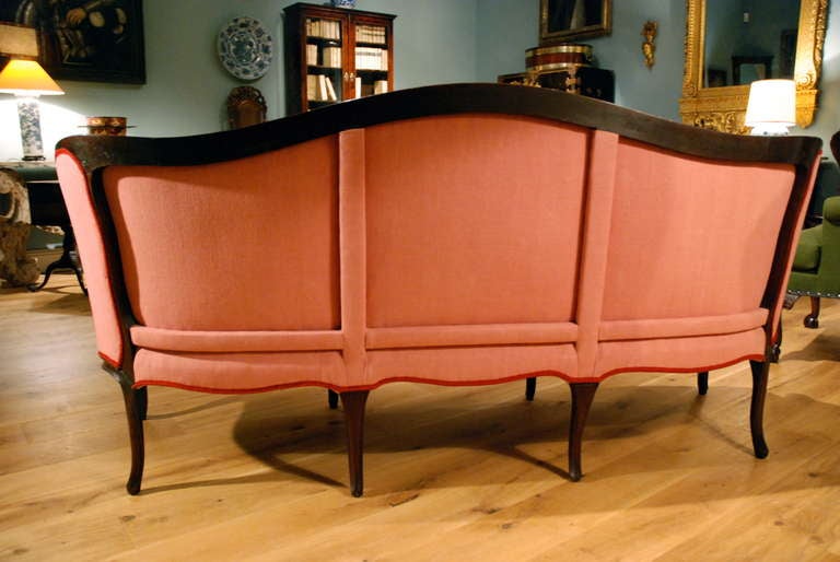 A Late 18th Century Mahogany Settee. For Sale 2