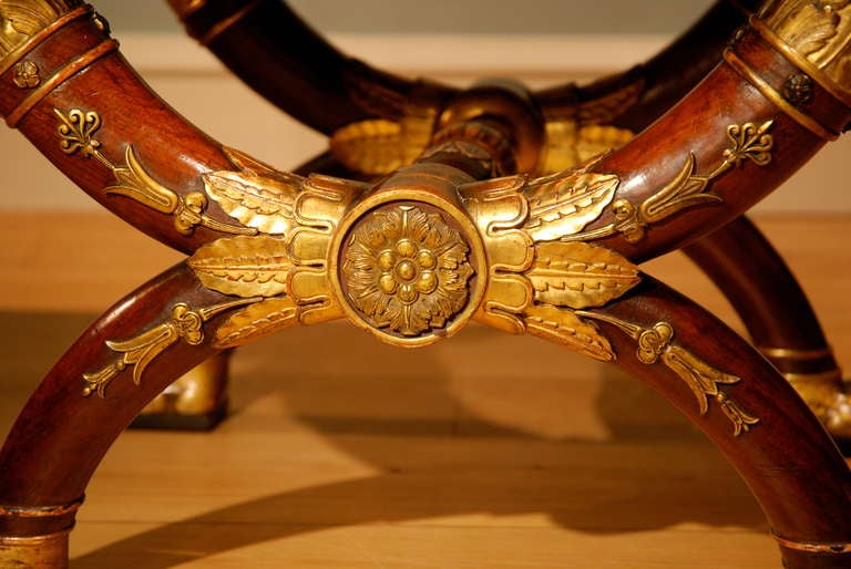 A very fine late 18th Century French Stool. In Excellent Condition For Sale In Salisbury Wiltshire, GB