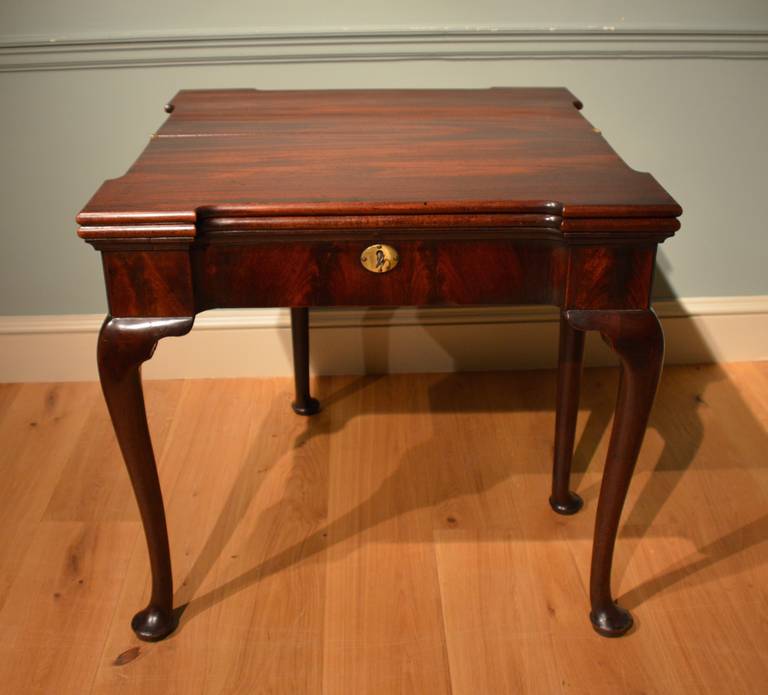 George II 18th Century Mahogany Triple-Top Cabriole-Leg Games Table