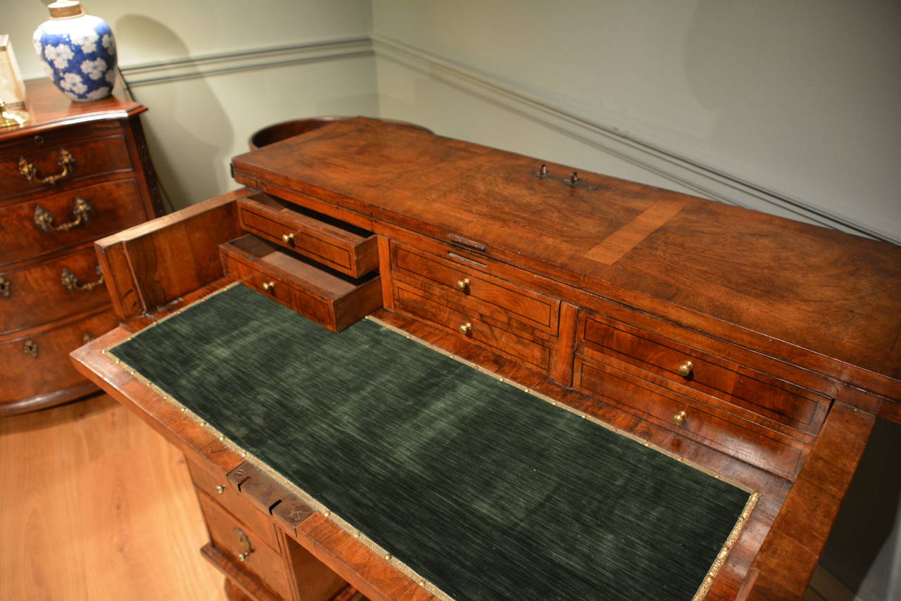  Late 17th Century Kneehole Desk, circa 1690 4