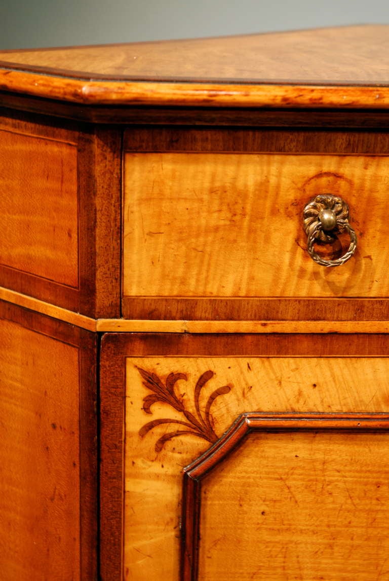 British Late 18th Century Standing Corner Cupboard