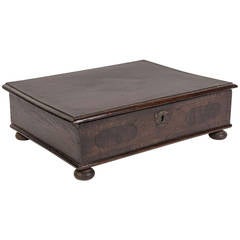 Table box on bun feet