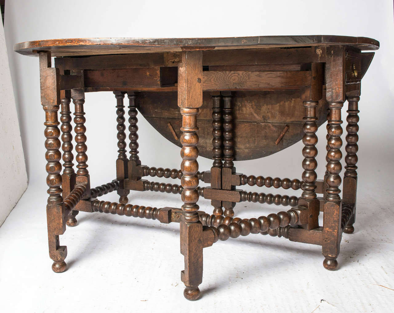 Oak double gate leg table