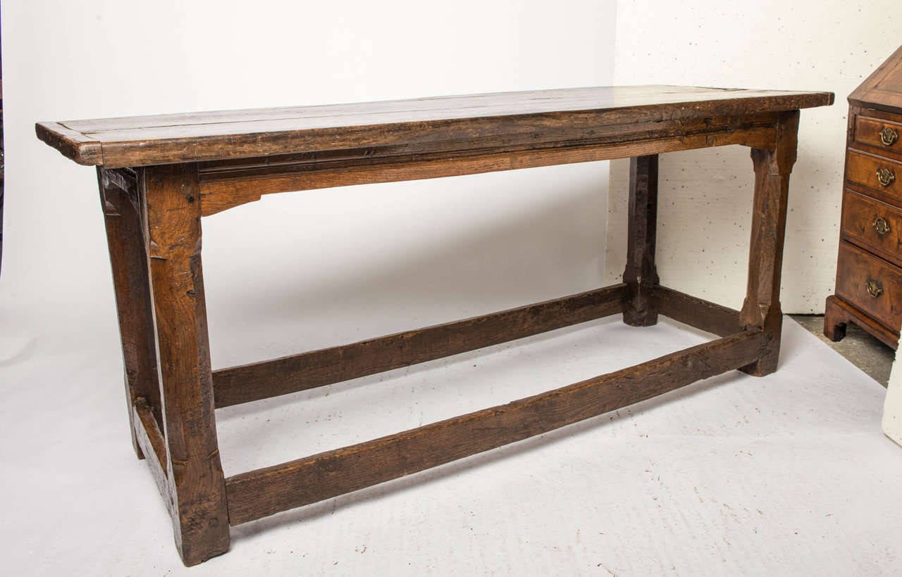 Small oak refectory table For Sale 2