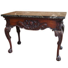 Antique George Il mahogany pier or console table of large size, in the manner of Kent