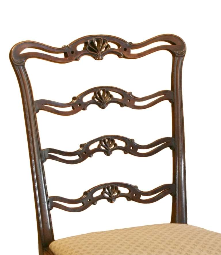 Late George III/Regency style mahogany ladder back dining chairs In Excellent Condition For Sale In Fresno, CA