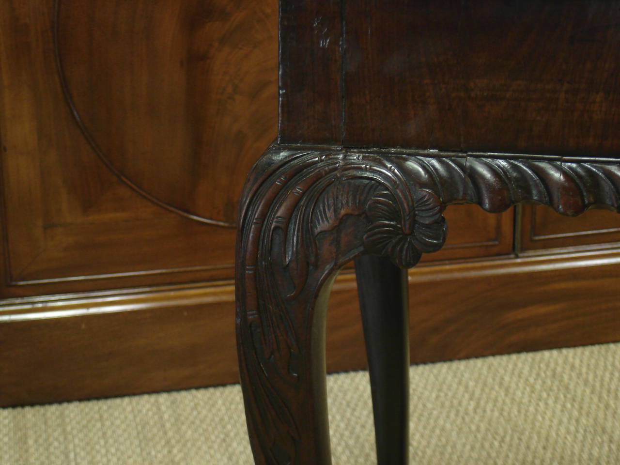 George II Period Mahogany Cabriole Leg Card Table In Excellent Condition For Sale In Fresno, CA