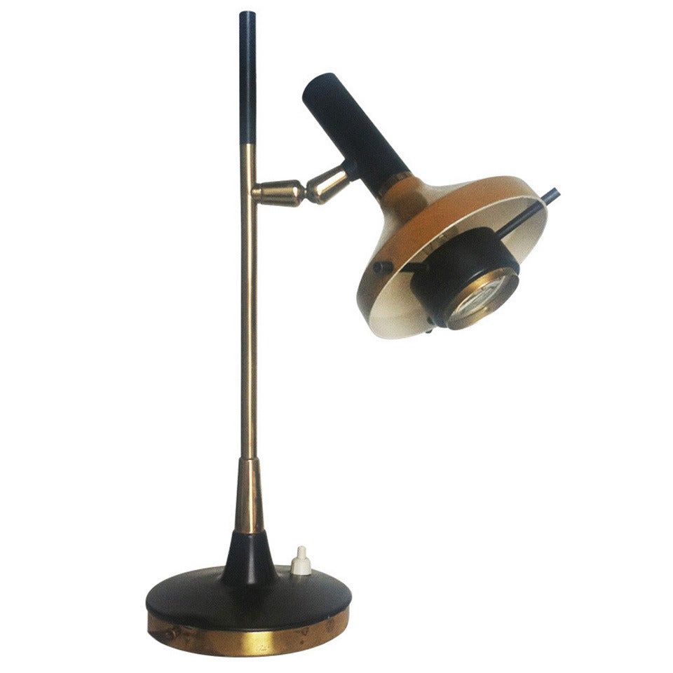 Table Lamp Design by Oscar Torlasco
