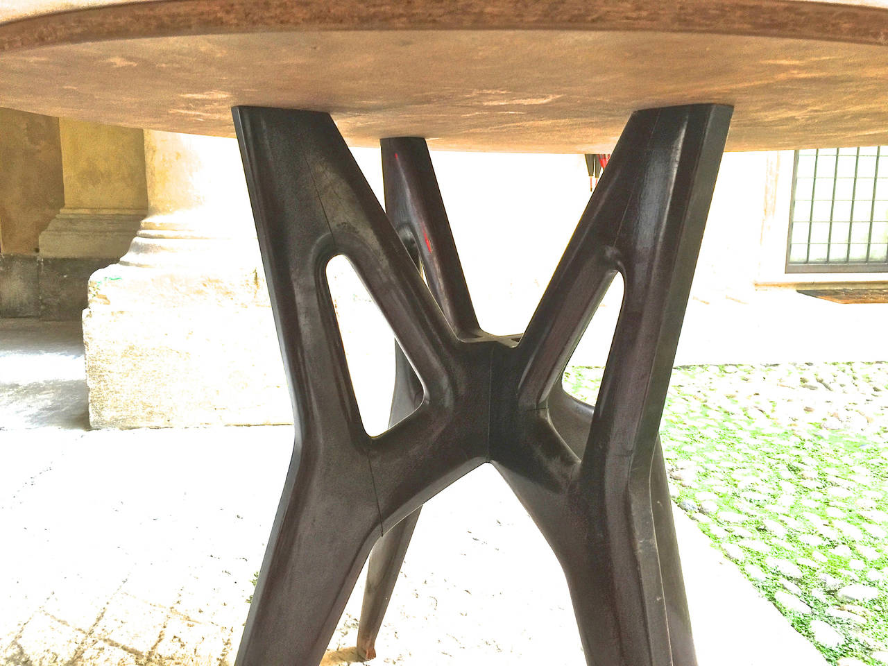 Elegant Marble Table, Design Attributed to Ico Parisi In Good Condition In Saint-Ouen, FR