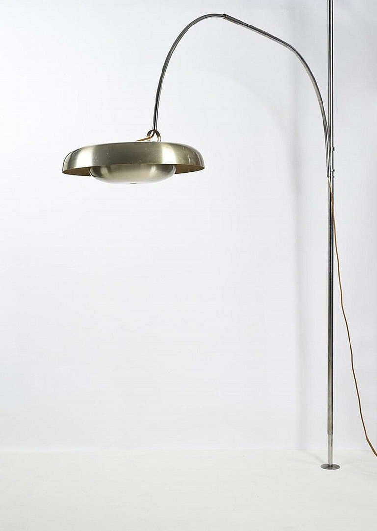 Floor lamp design Pirro Cuniberti (b. 1923) PR Lamp Metal Chrome Edition Sirrah Creation date: 1970, max H 320 x L 280 cm Round Receptacle