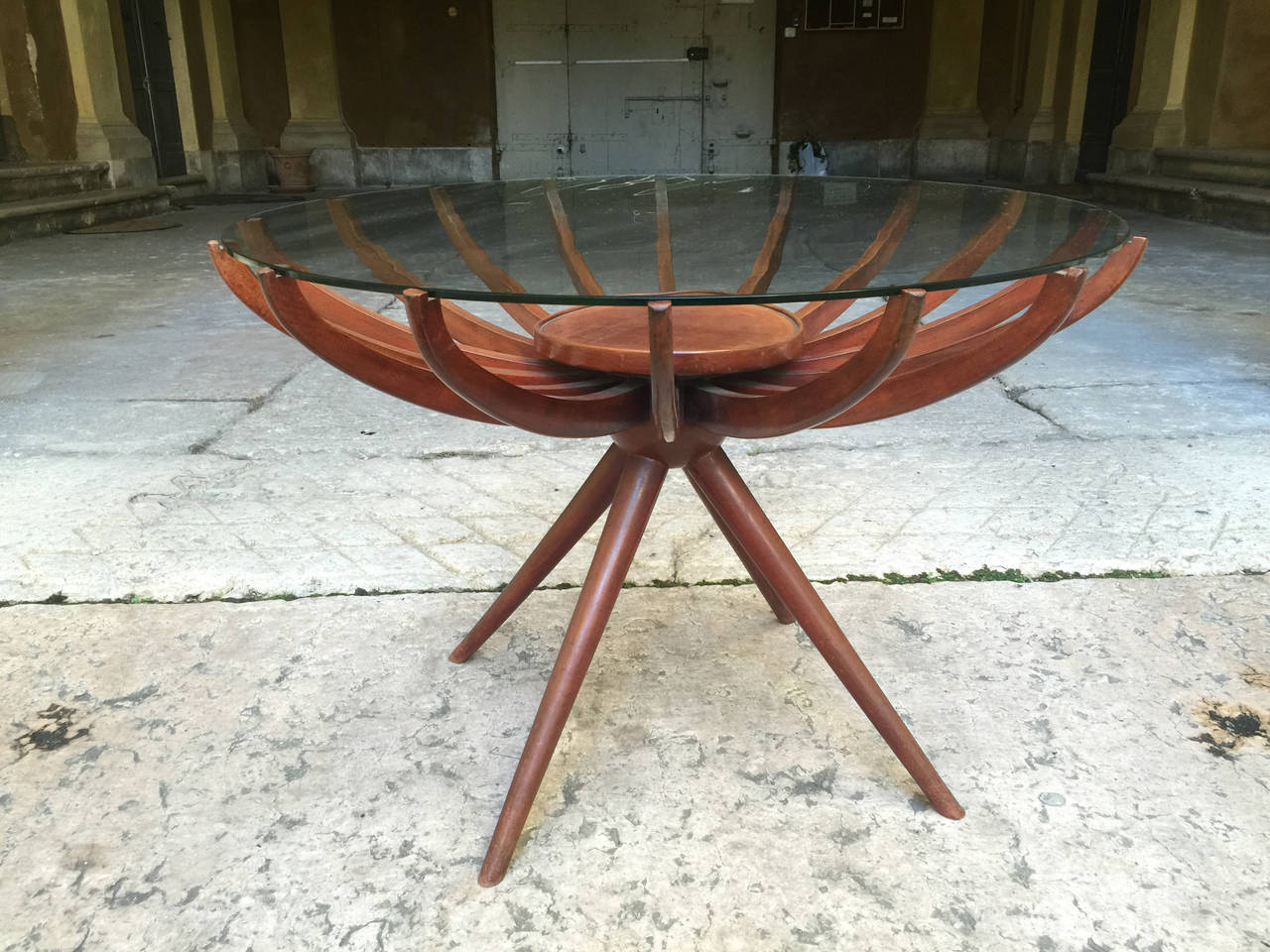 Mid-20th Century Beautiful Coffee Table Designed by Carlo de Carli, 1950