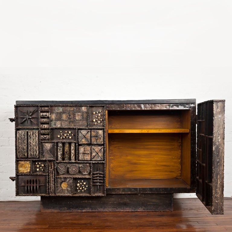 American Sculpture Front Cabinet by Paul Evans, USA 1969