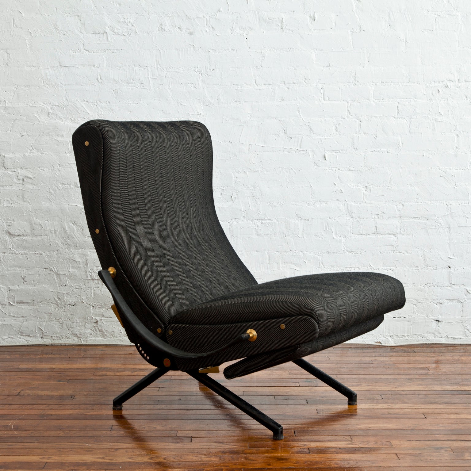 Early P40 Adjustable Lounge Chair by Osvaldo Borsani