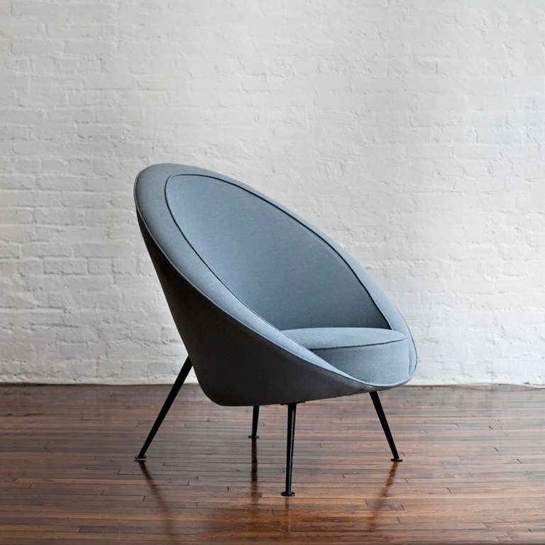 Rare pair of Egg lounge chairs designed in 1951, produced by Cassina, model no. 813. Provenance available. 
