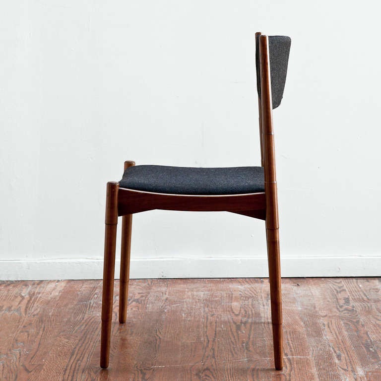 Walnut Set of Six Model No. 108 Dining Chairs by Carlo De Carli