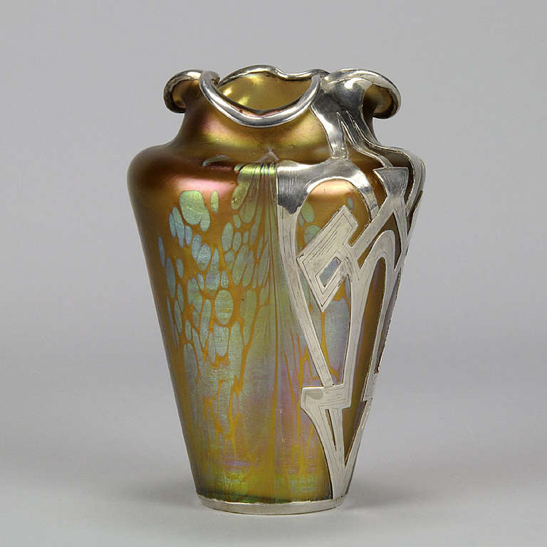 Medici Secessionist Vase