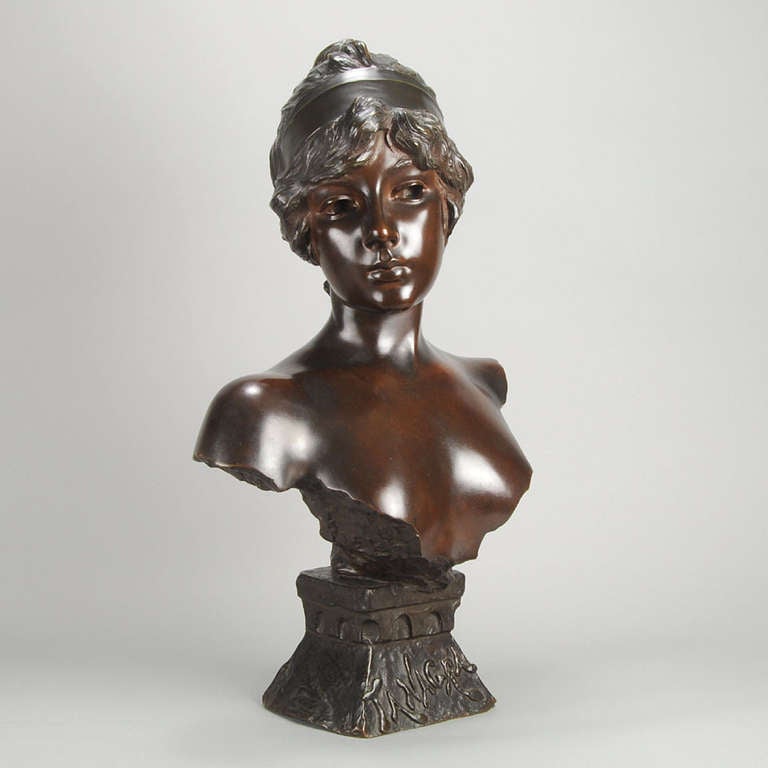 A fabulous large and impressive late 19th Century bronze bust study entitled 'Tanagra' of a beautiful classical maiden in the Art Nouveau style with excellent detail and rich brown patina. Signed E Villanis, stamped with Societe des Bronzes foundry