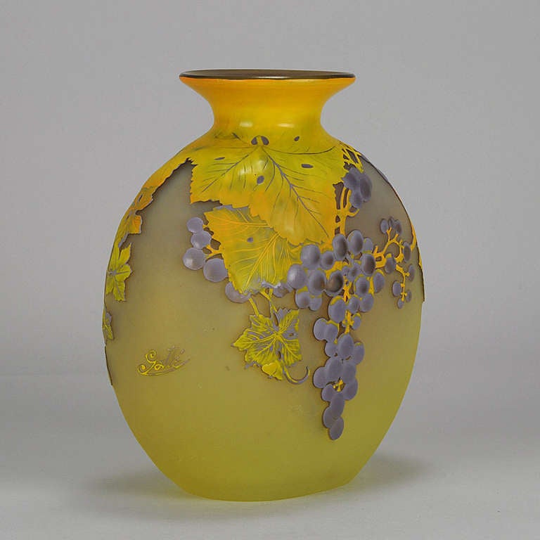 Art Glass Raisins Souffle Vase For Sale