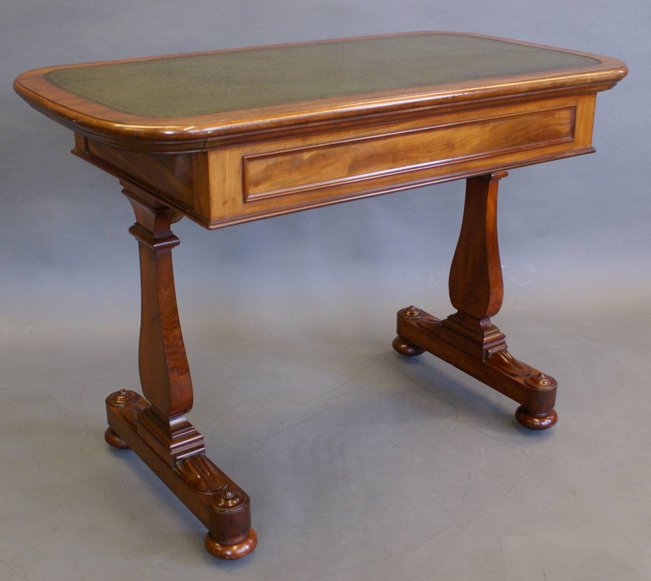 Mid-19th Century Fine Quality Writing Table, Possibly by Holland & Sons For Sale