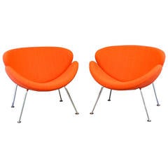 Vintage Pair of Orange Slice Chairs by Pierre Paulin for Artifort.