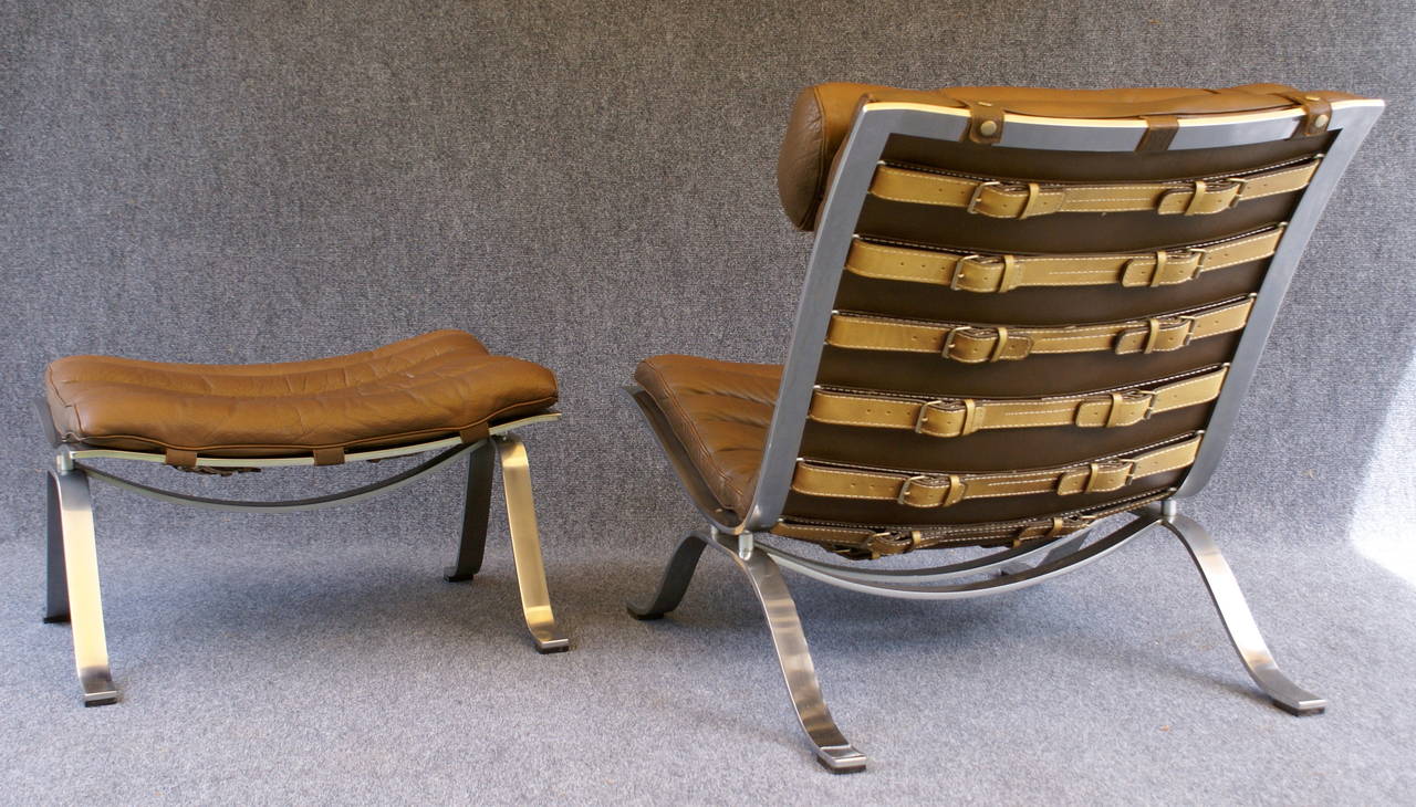 Arne Norell 'Ari' Lounge Chair in Leather with Ottoman In Excellent Condition In Sundridge, GB